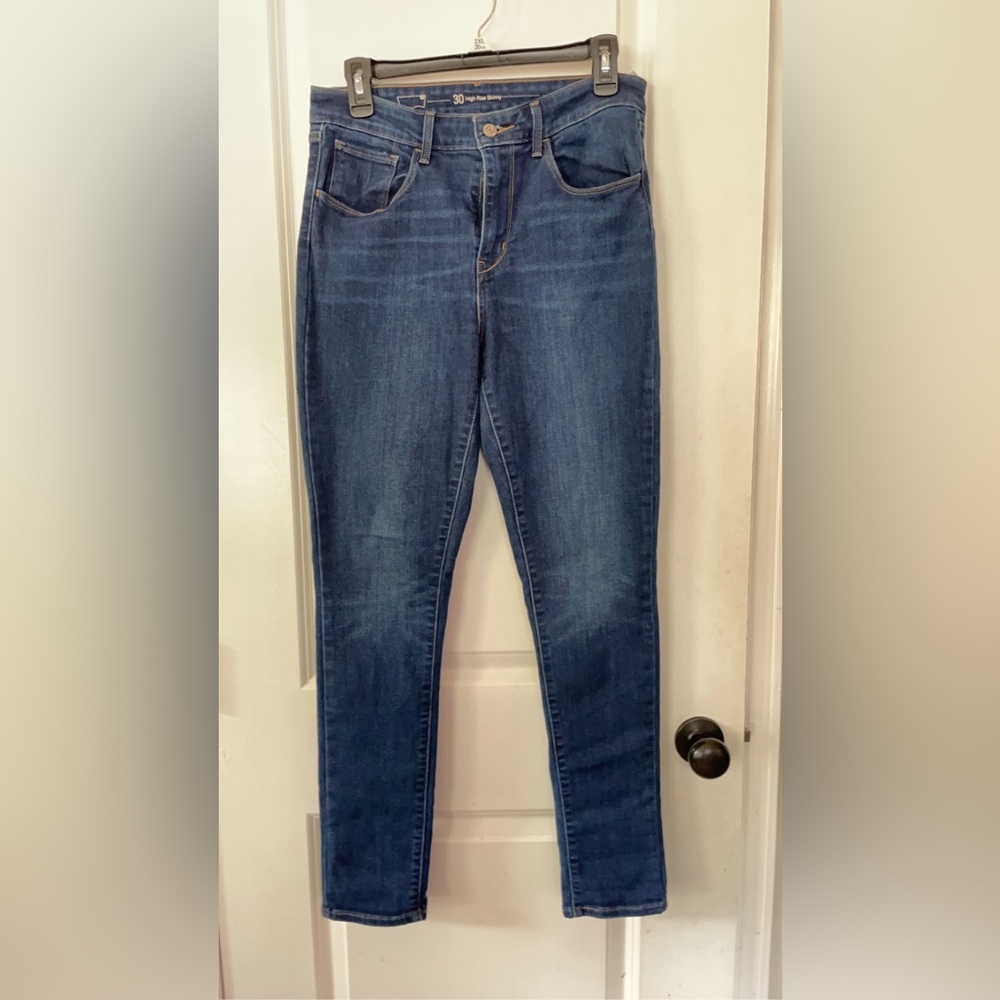 LEVI’s HIGH-RISE SKINNY JEANS